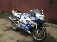 Suzuku GSXR 750