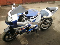 Suzuku GSXR 750