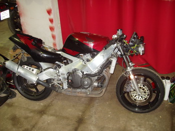 ����������� CBR400, ������ ����������